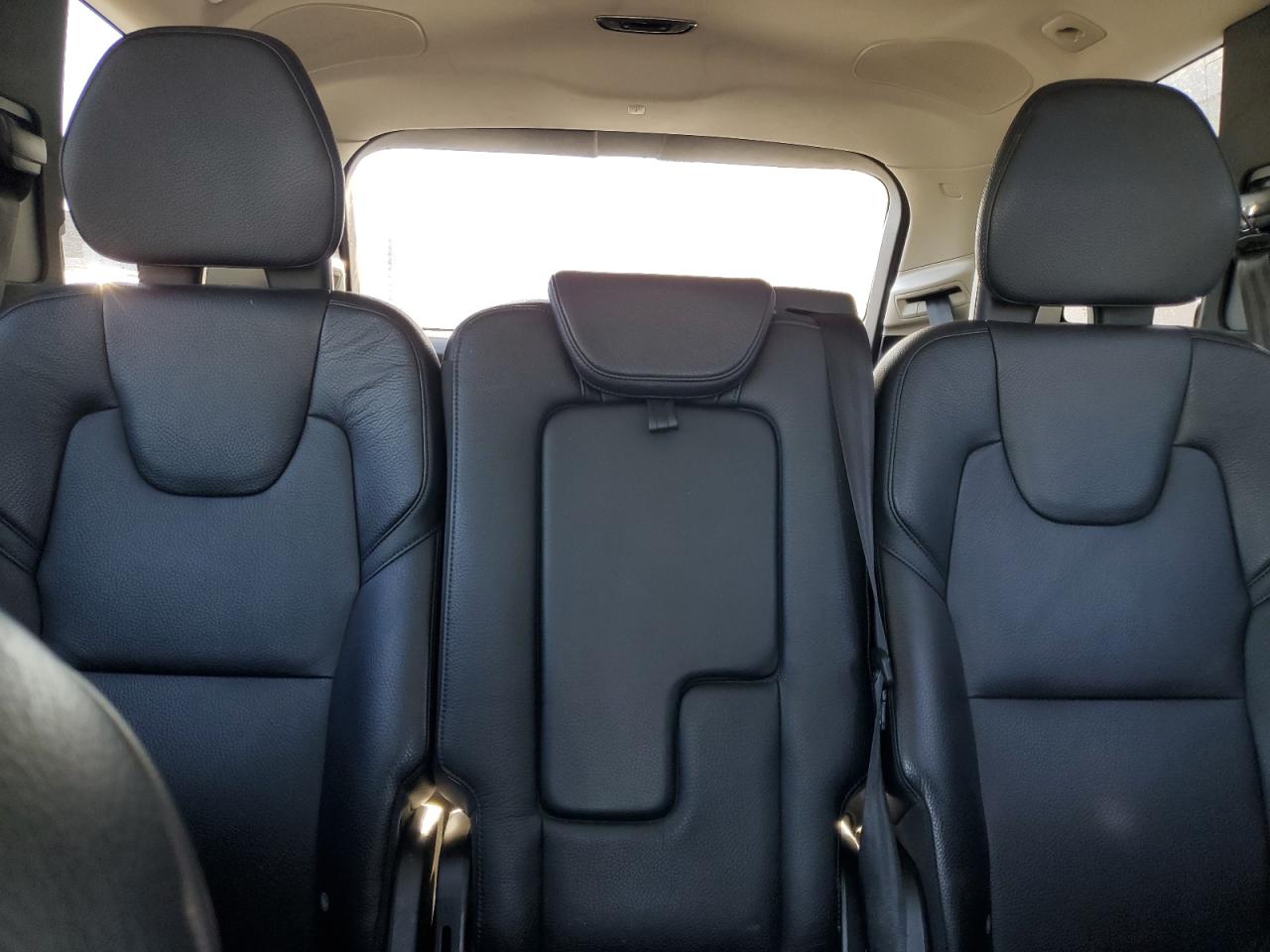 2016 Volvo XC90 - Image 10