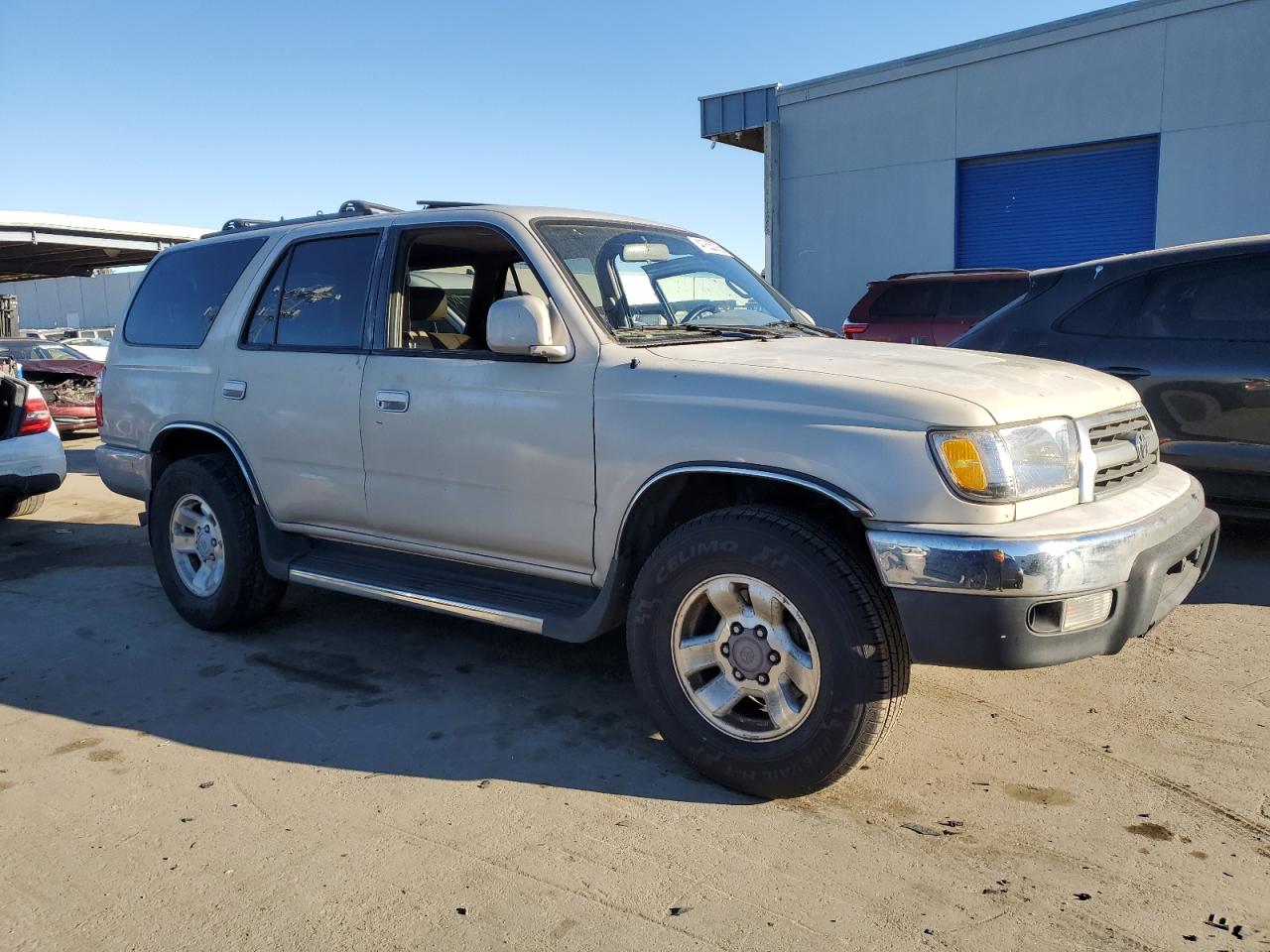 2000 Toyota 4Runner - Image 4