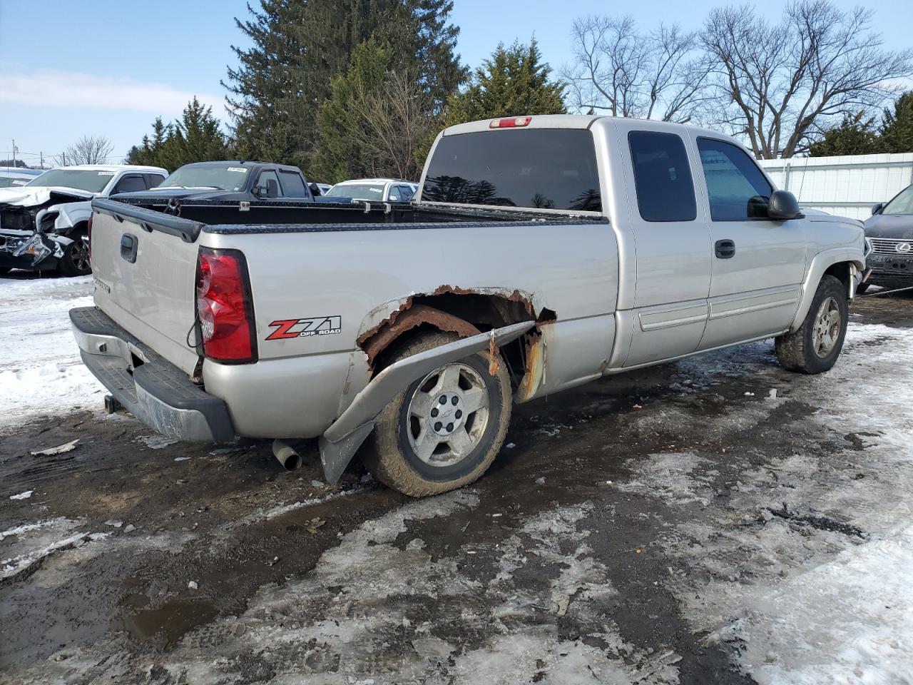 2006 Chevrolet Silverado - Image 3