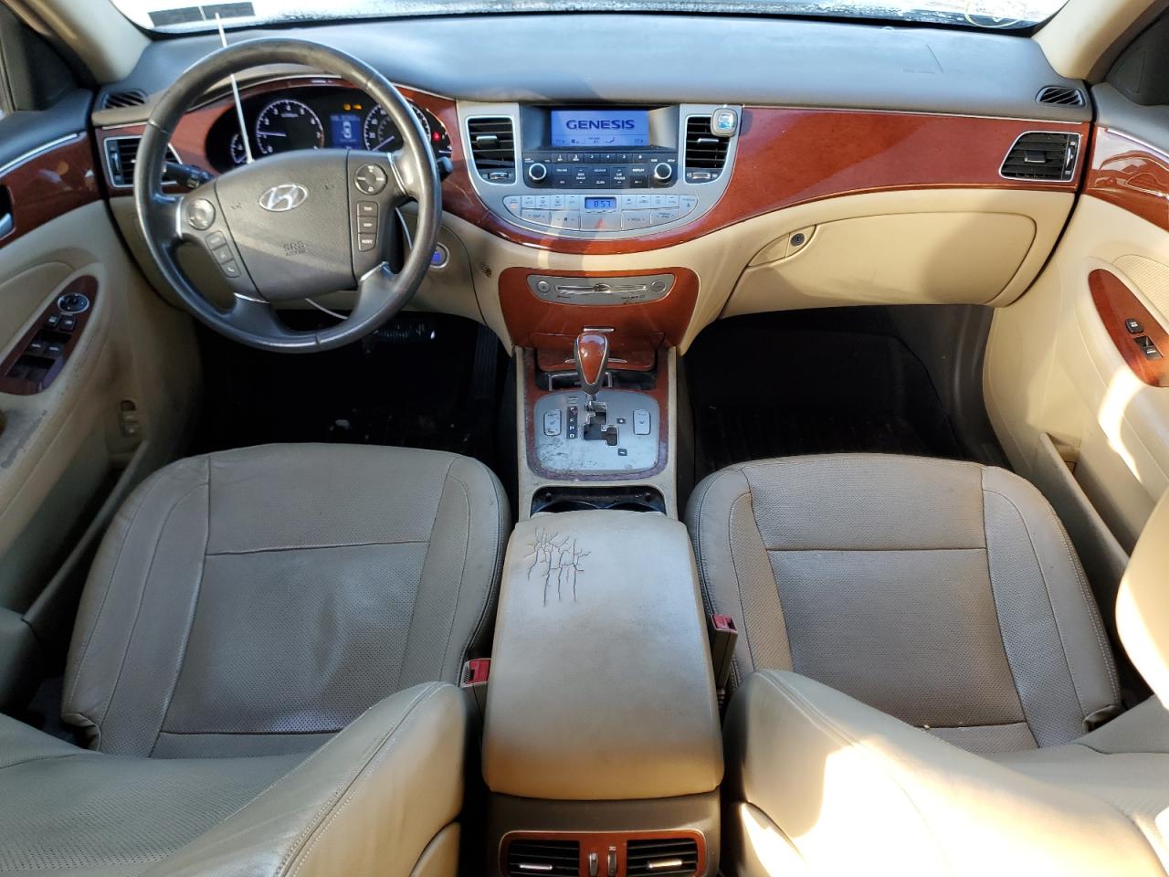 2013 Hyundai Genesis - Image 8