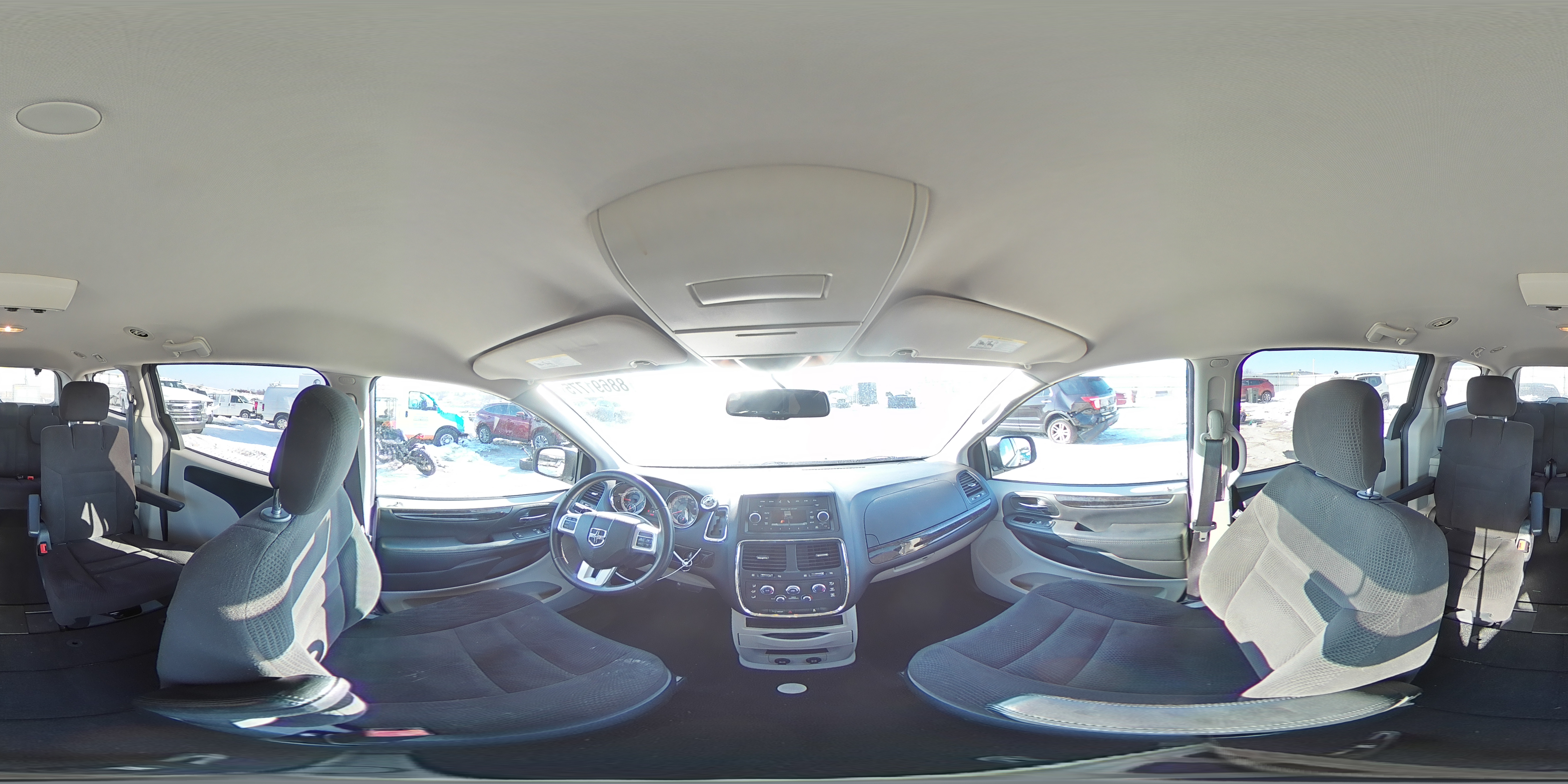 2016 Dodge Caravan - Image 14