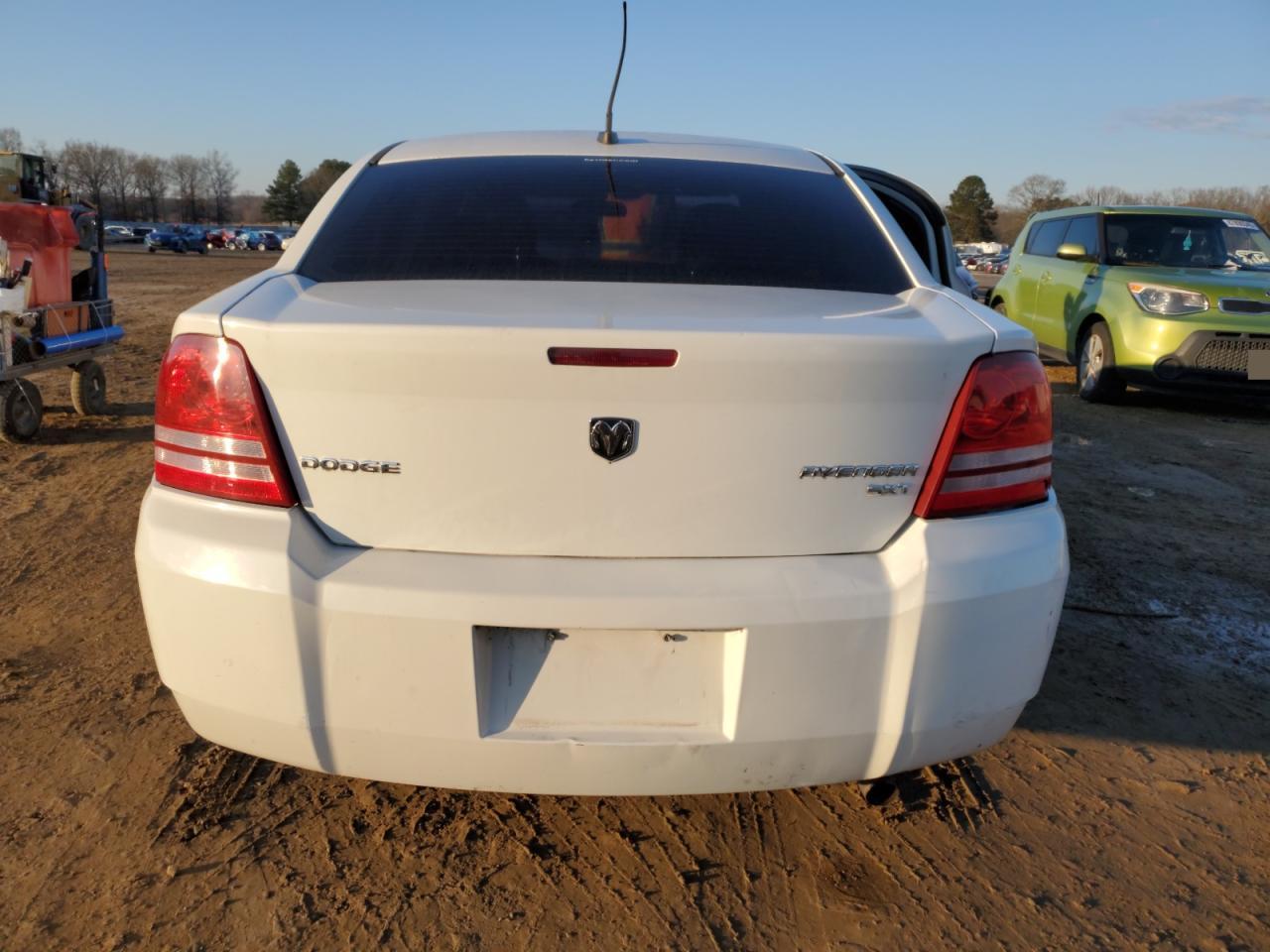 2010 Dodge Avenger - Image 6