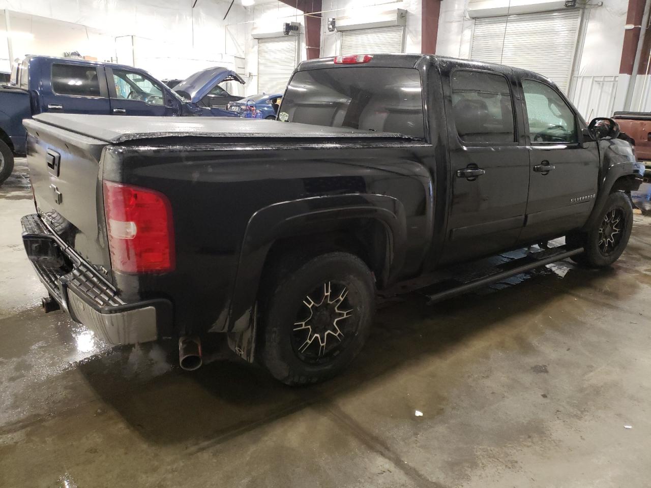 2007 Chevrolet Silverado - Image 3