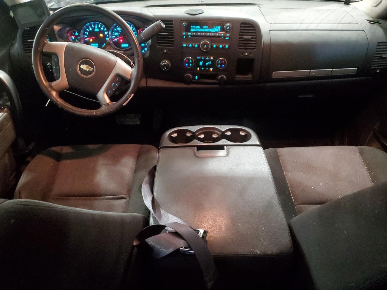 2013 Chevrolet Silverado - Image 8