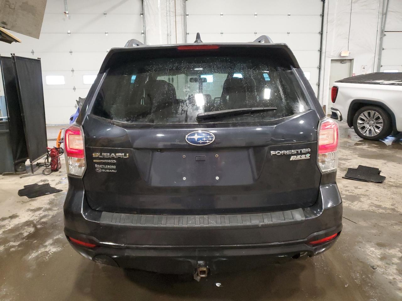 2017 Subaru Forester - Image 6
