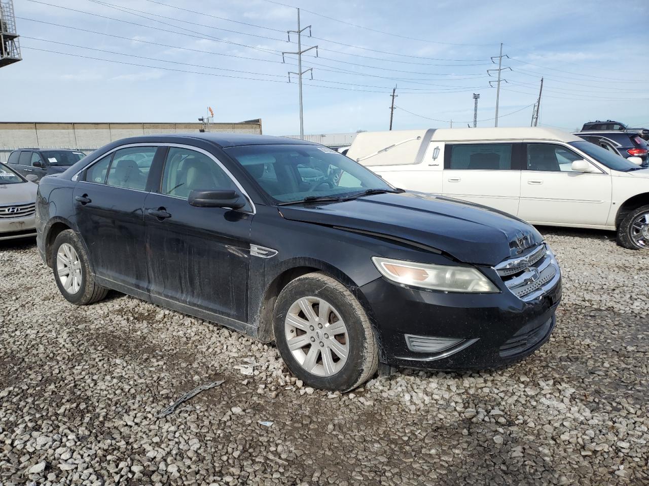 2010 Ford Taurus - Image 4
