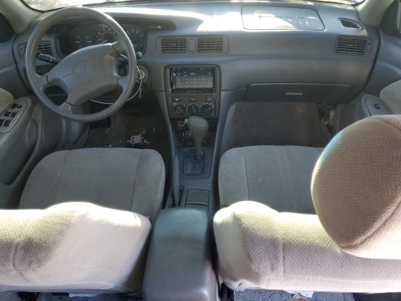 2001 Toyota Camry - Image 8
