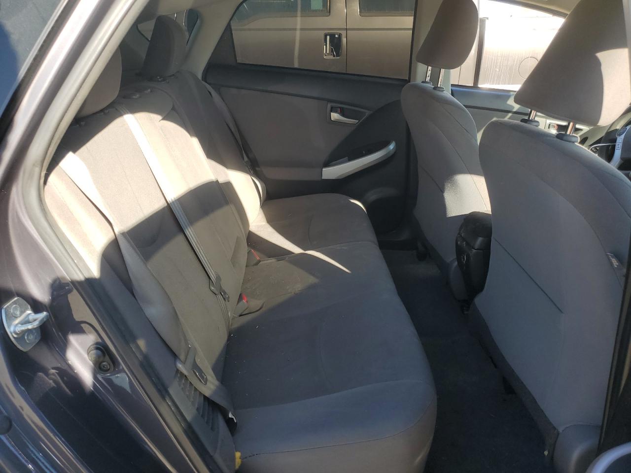2015 Toyota Prius - Image 10