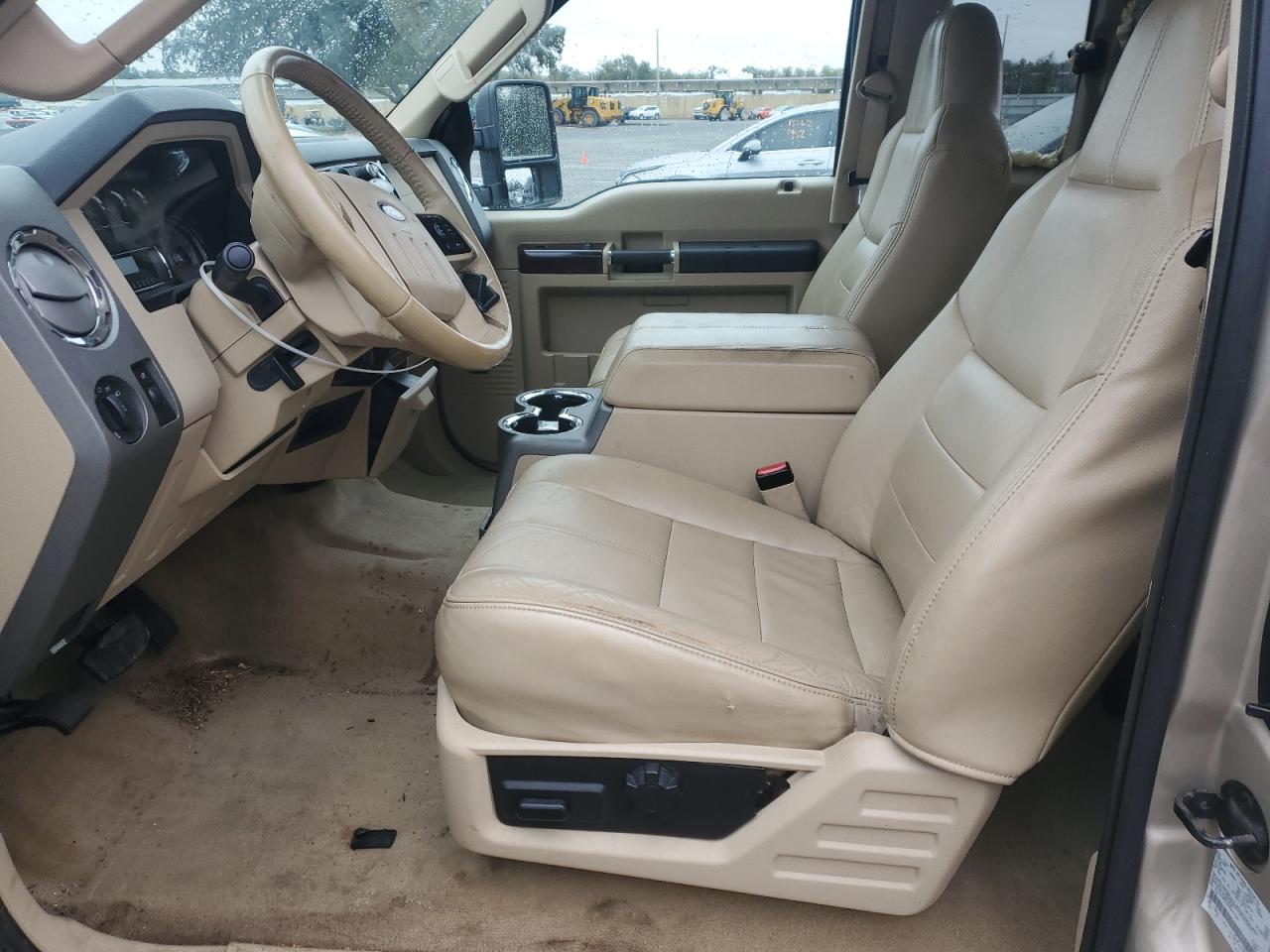 2010 Ford F350 - Image 7
