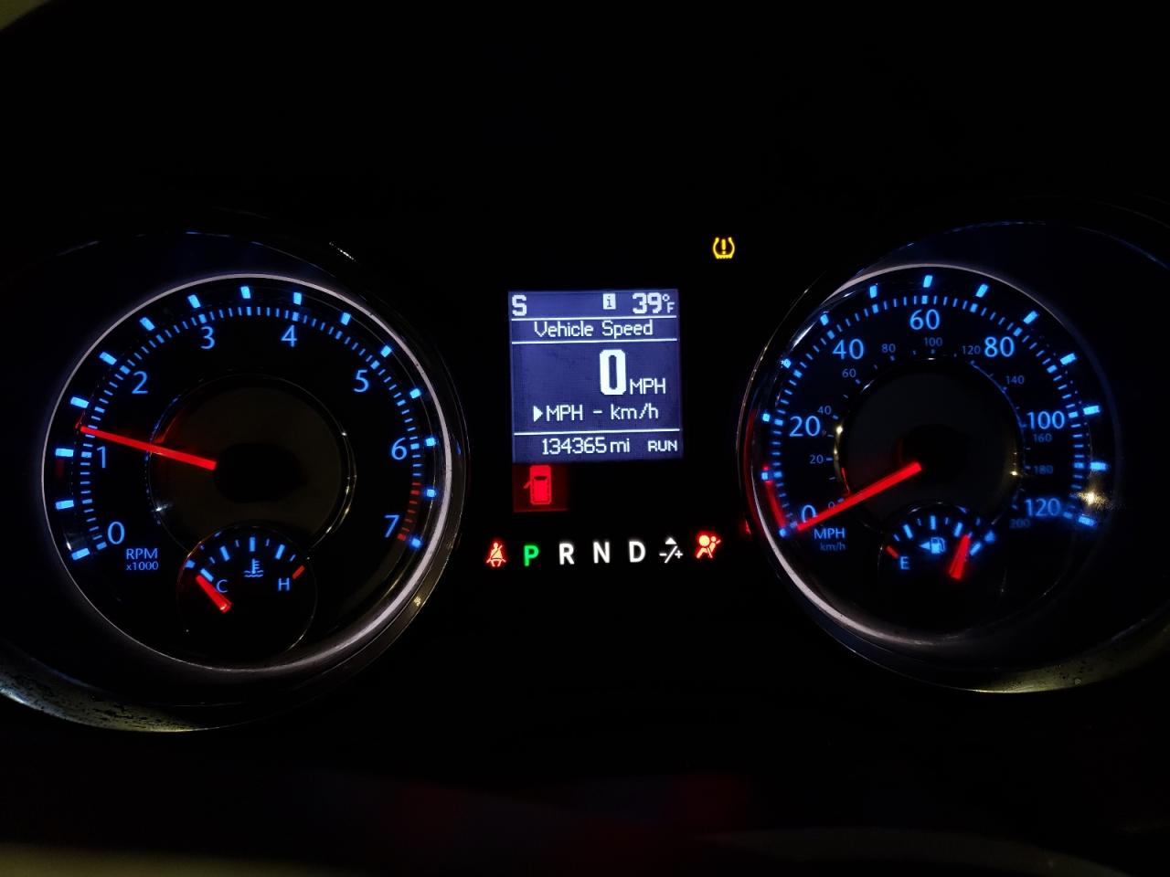 2014 Chrysler Town & Country - Image 9