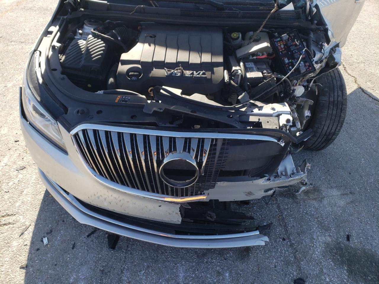 2015 Buick LaCrosse - Image 12