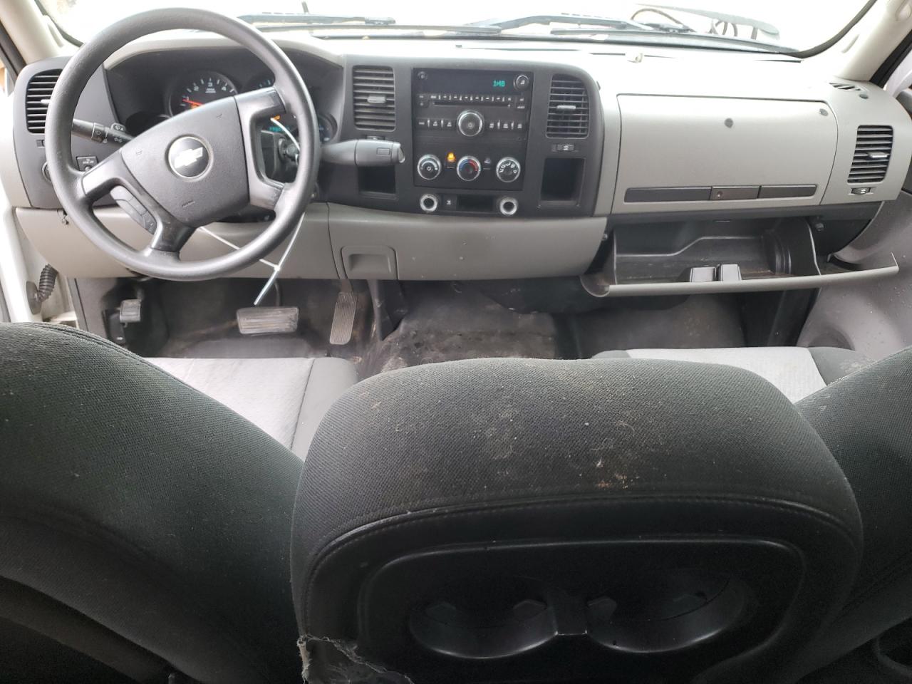 2009 Chevrolet Silverado - Image 8