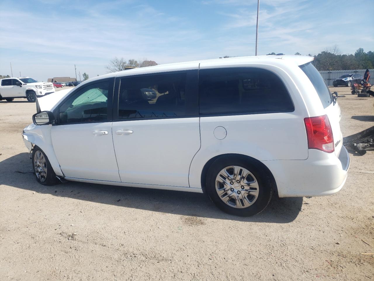 2018 Dodge Caravan - Image 2
