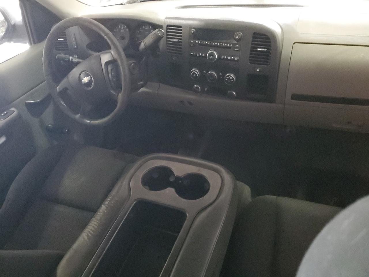 2013 Chevrolet Silverado - Image 8