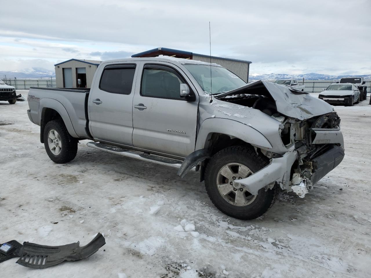 2015 Toyota Tacoma - Image 4