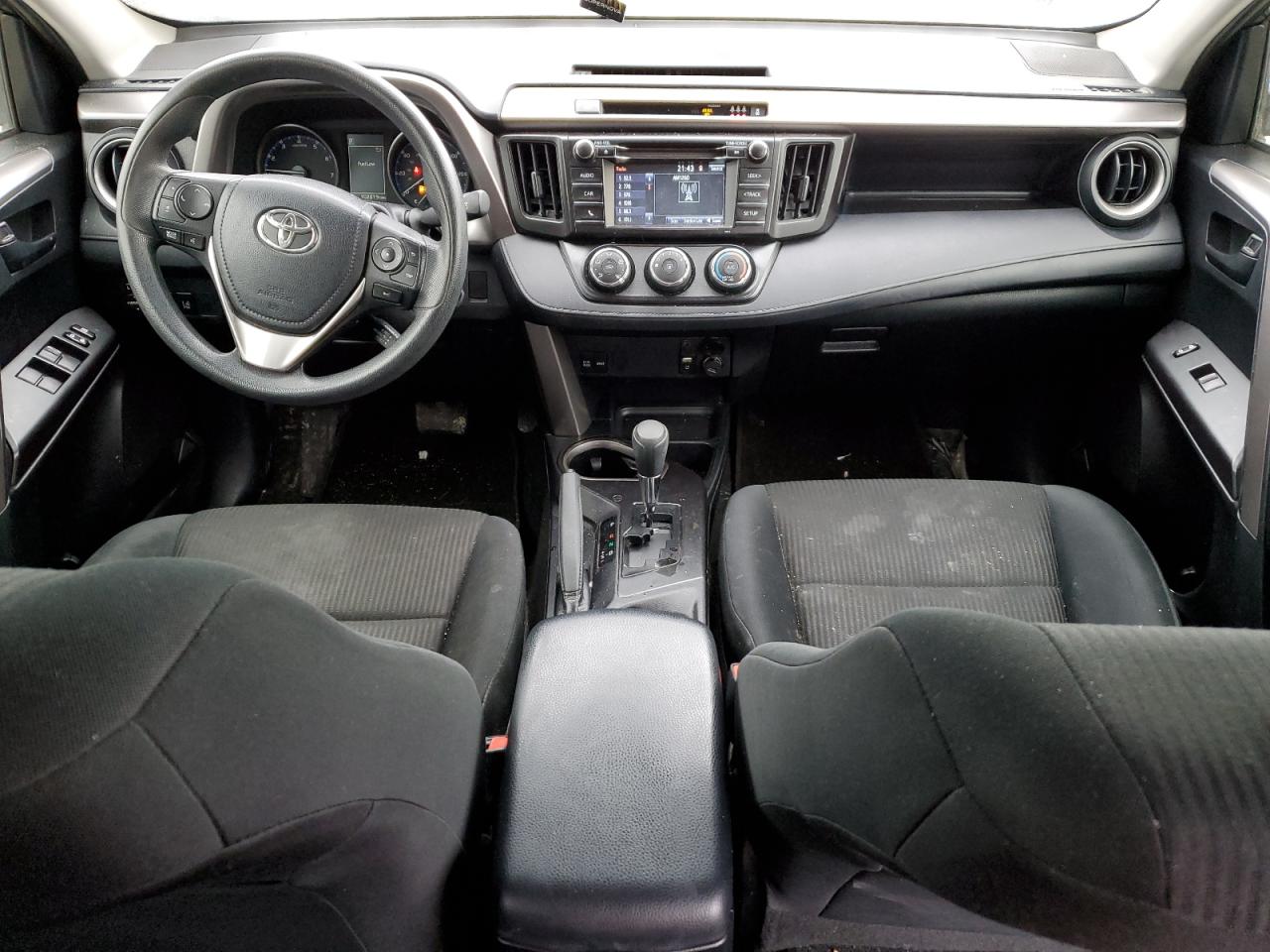 2017 Toyota RAV 4 - Image 8