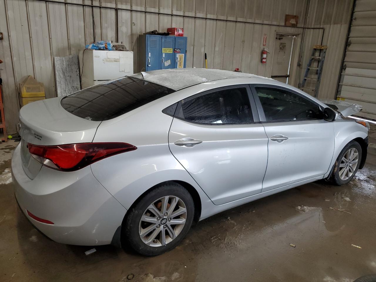 2015 Hyundai Elantra - Image 3