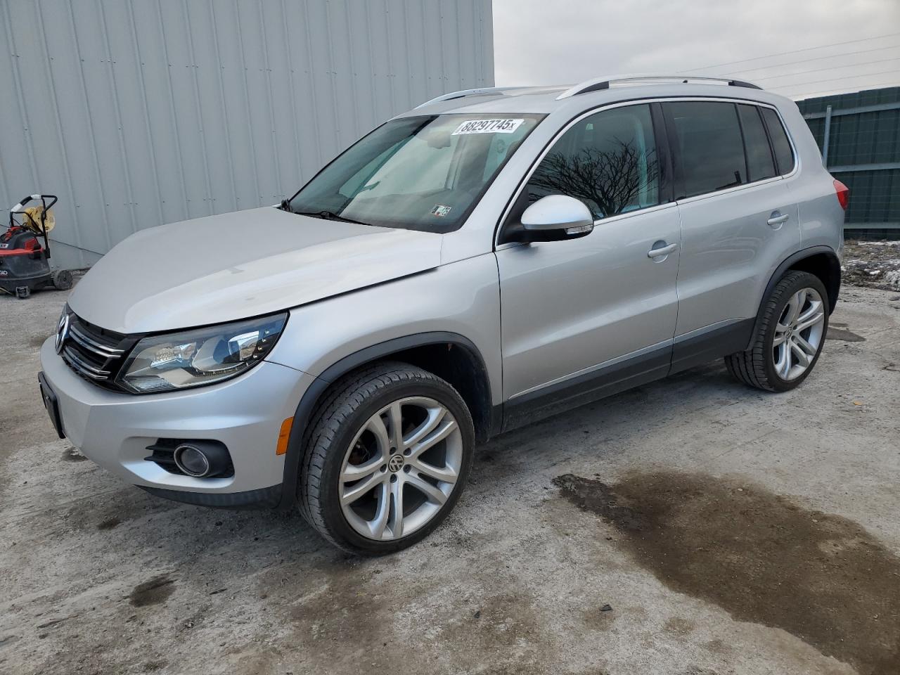 VIN WVGBV7AX8GW617471 2016 VOLKSWAGEN TIGUAN no.1