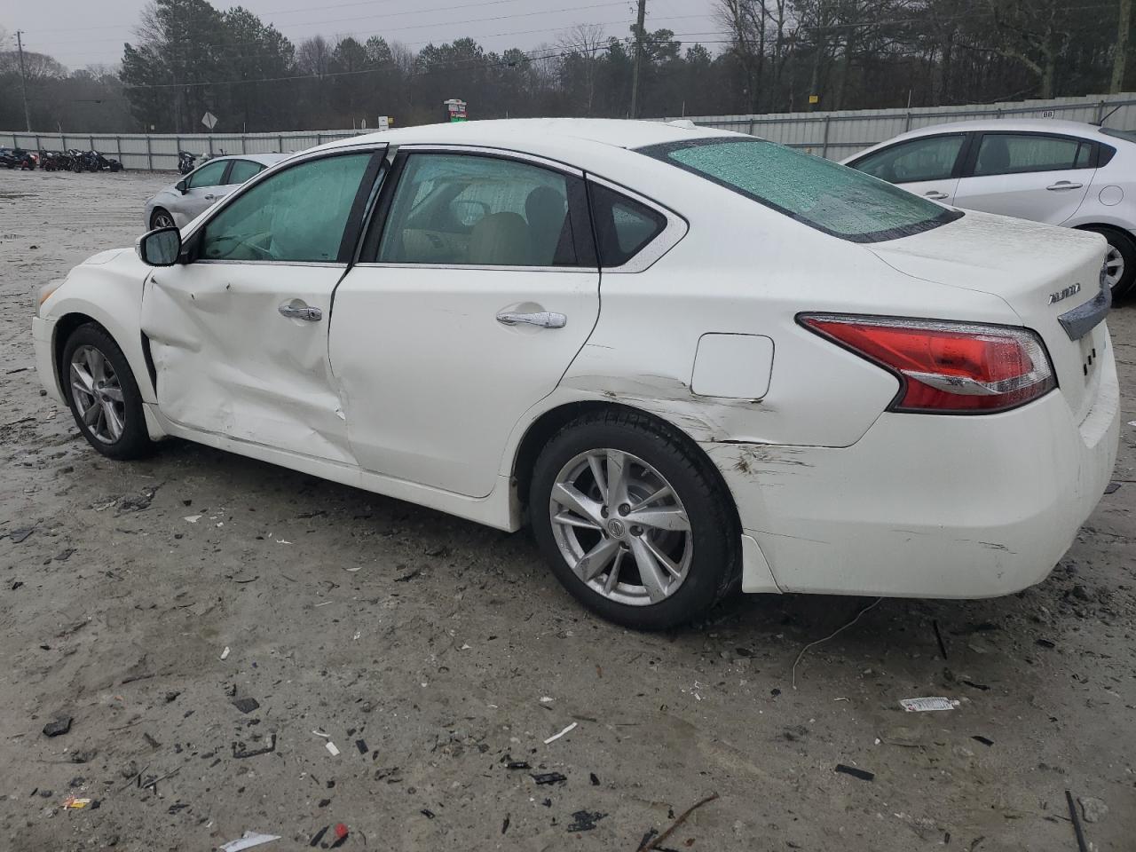 2014 Nissan Altima - Image 2