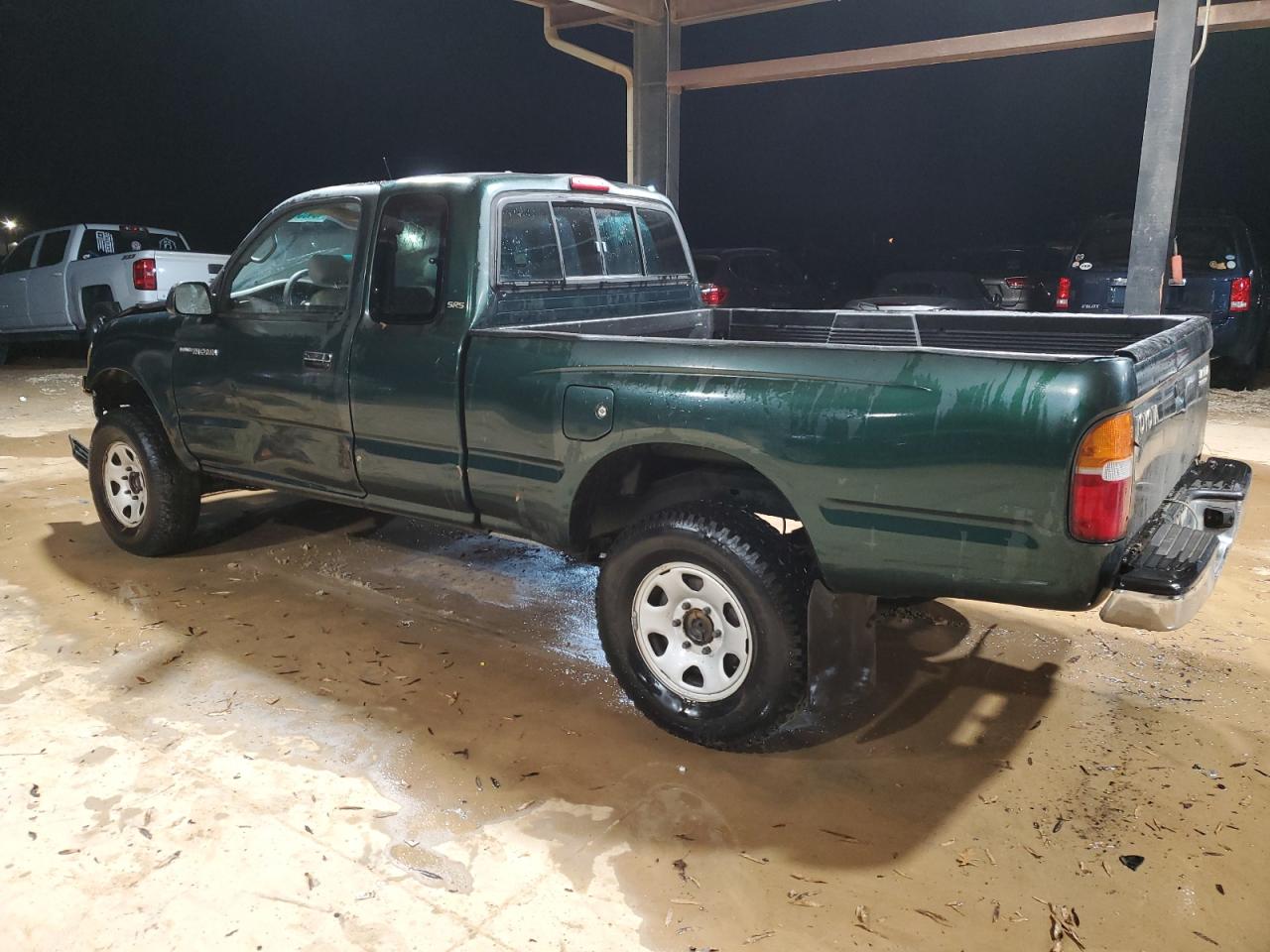2000 Toyota Tacoma - Image 2