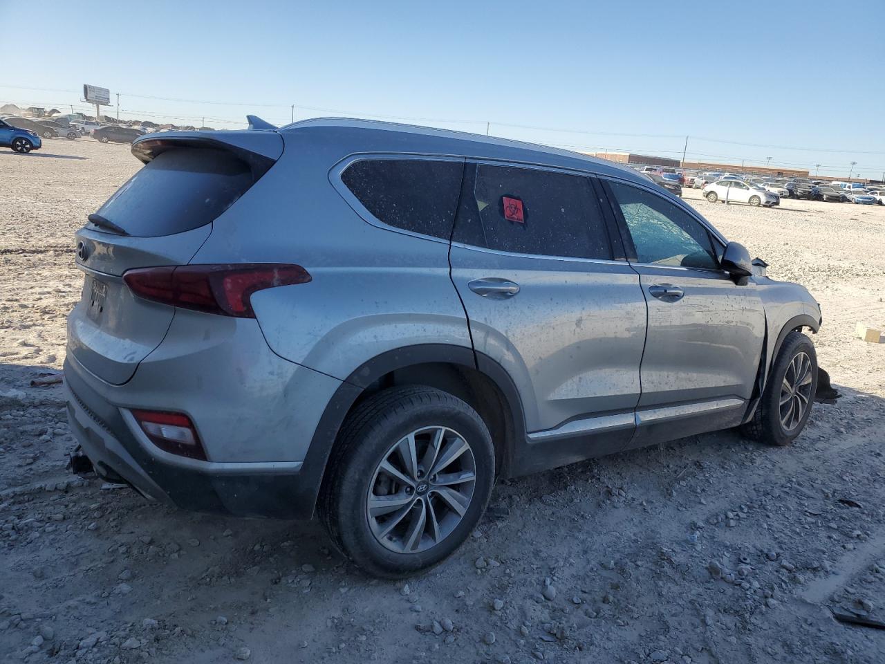 2020 Hyundai Santa Fe - Image 3