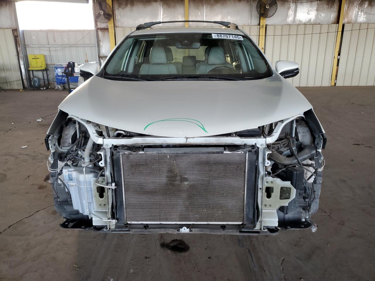 2017 Toyota RAV 4 - Image 5