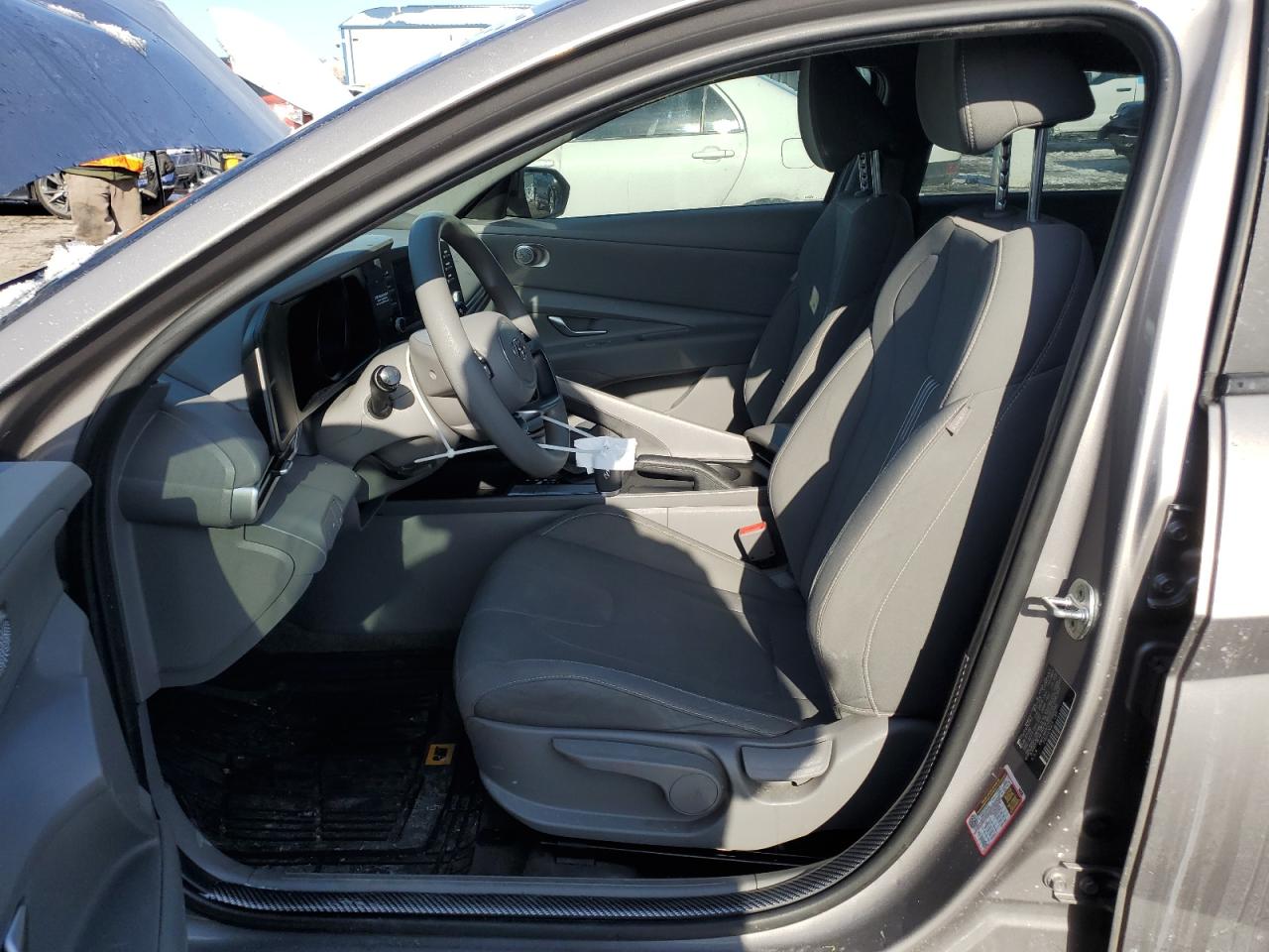 2023 Hyundai Elantra - Image 7