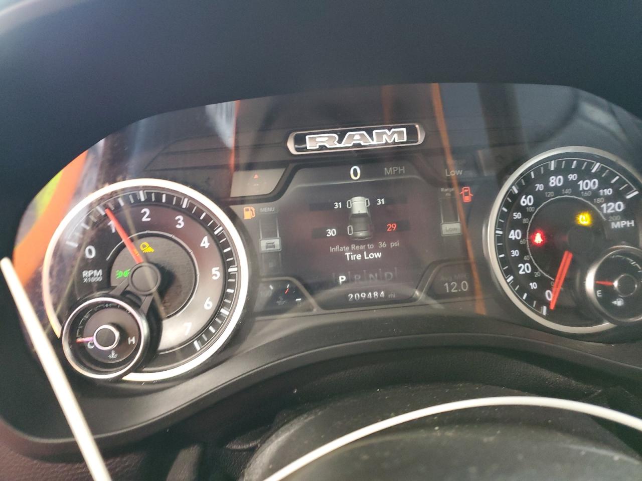 2019 RAM 1500 - Image 9