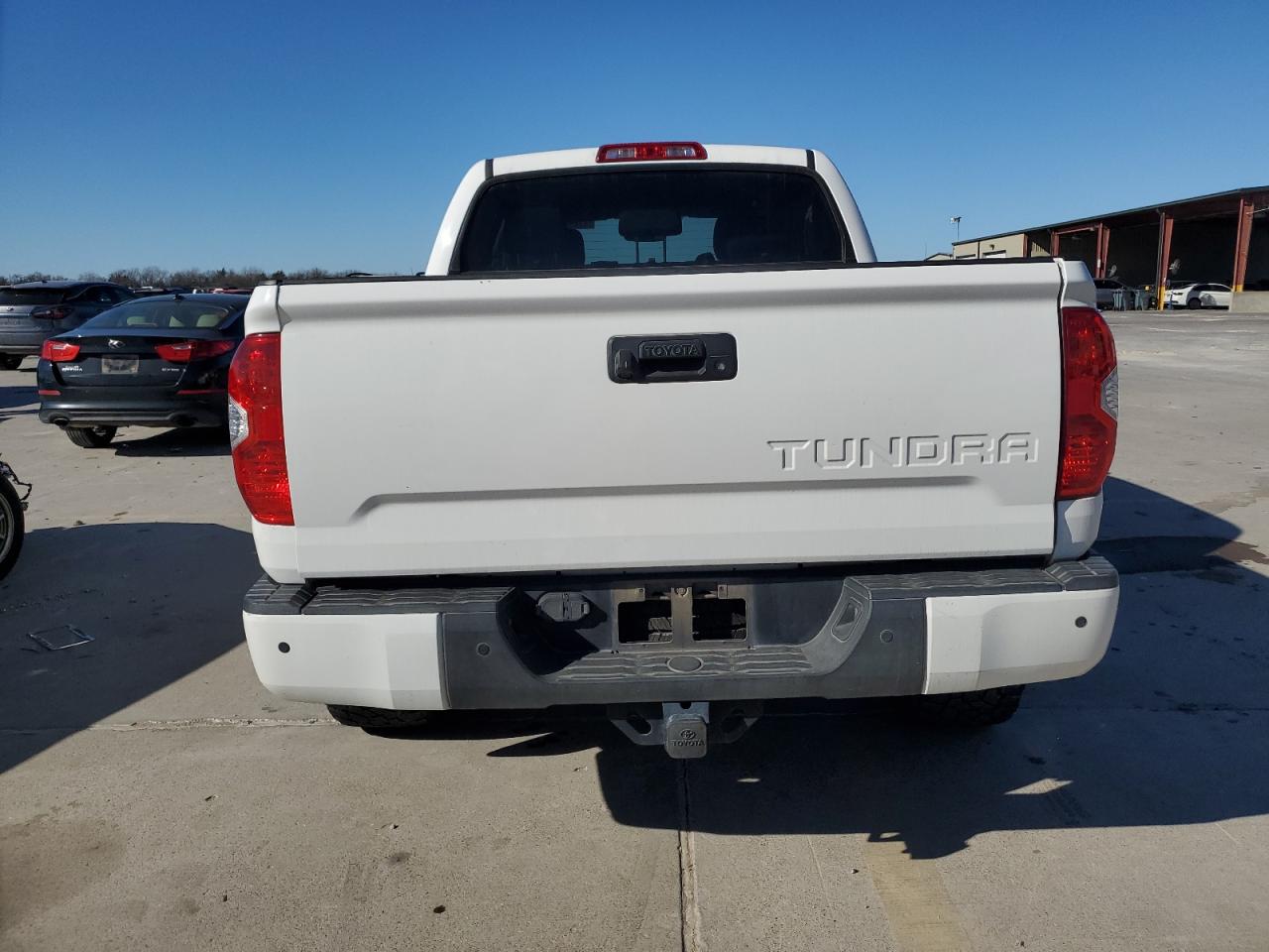 2018 Toyota Tundra - Image 6