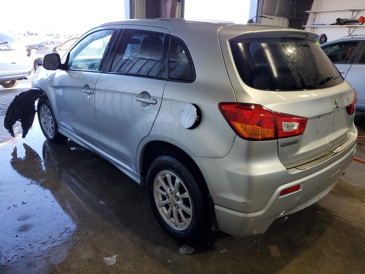 2012 Mitsubishi Outlander - Image 2