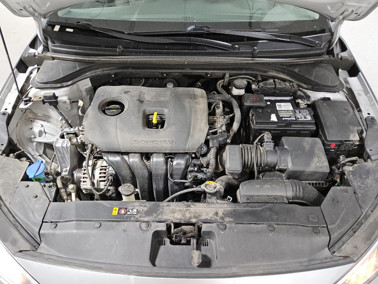 2020 Hyundai Elantra - Image 11