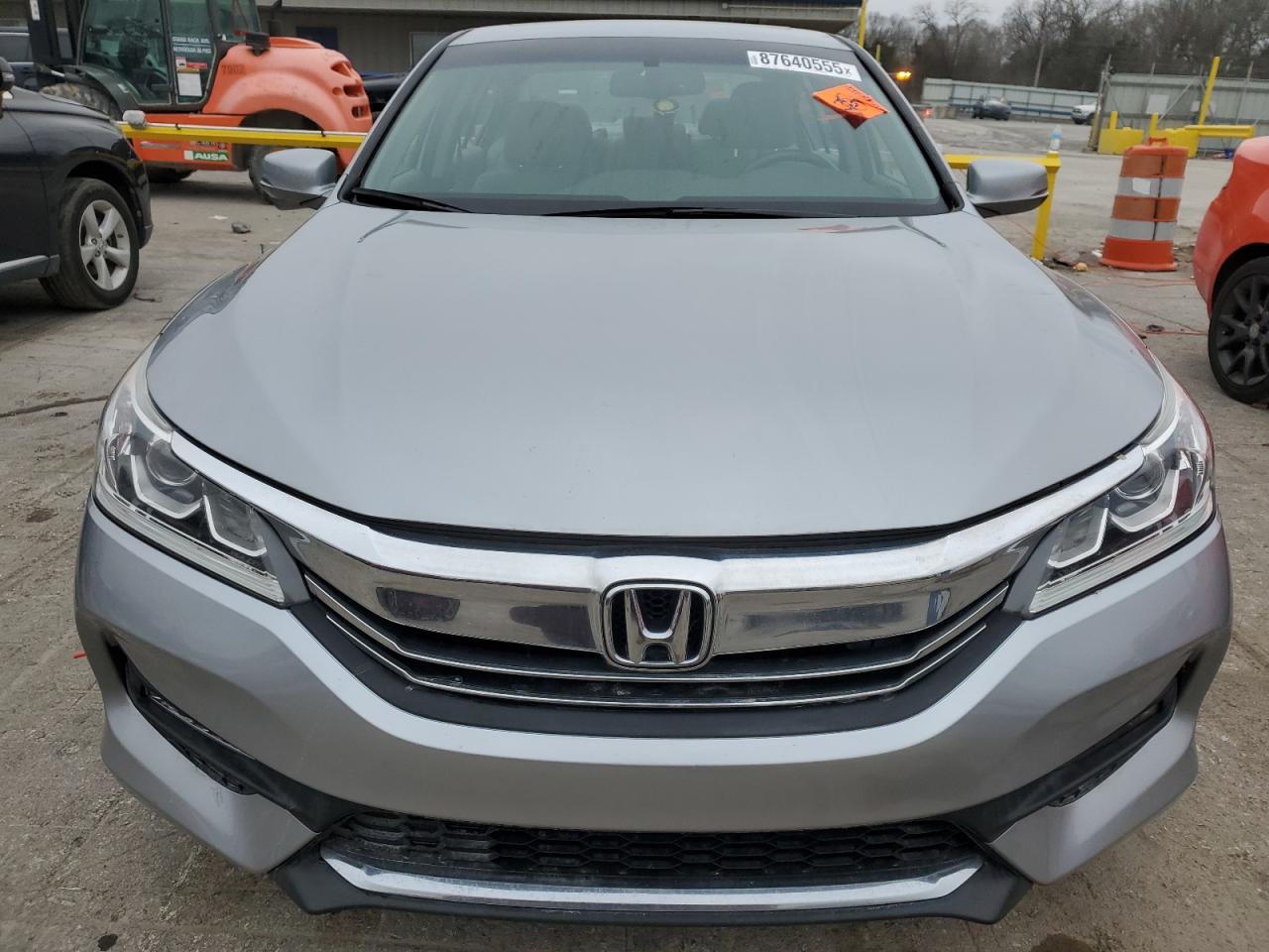 VIN 1HGCR2F86HA298167 2017 HONDA ACCORD no.5