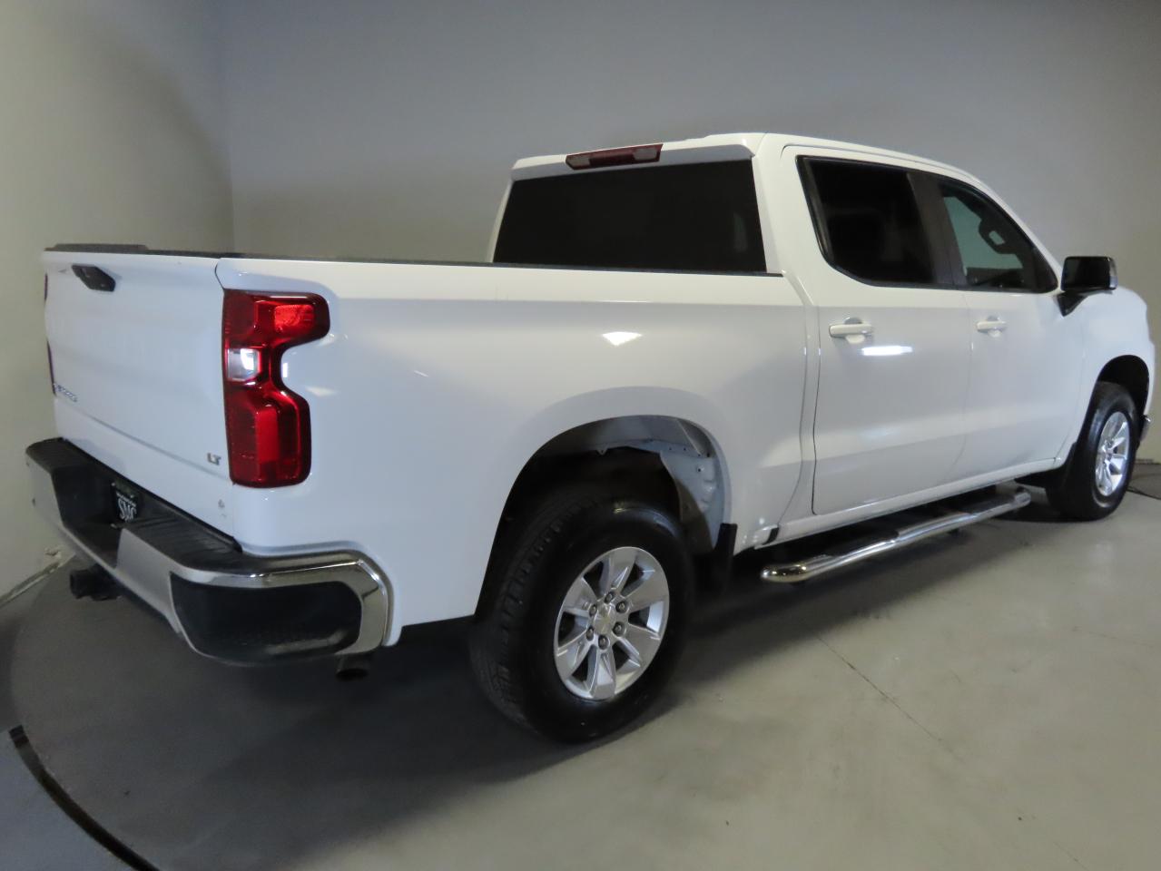 2020 Chevrolet Silverado - Image 3