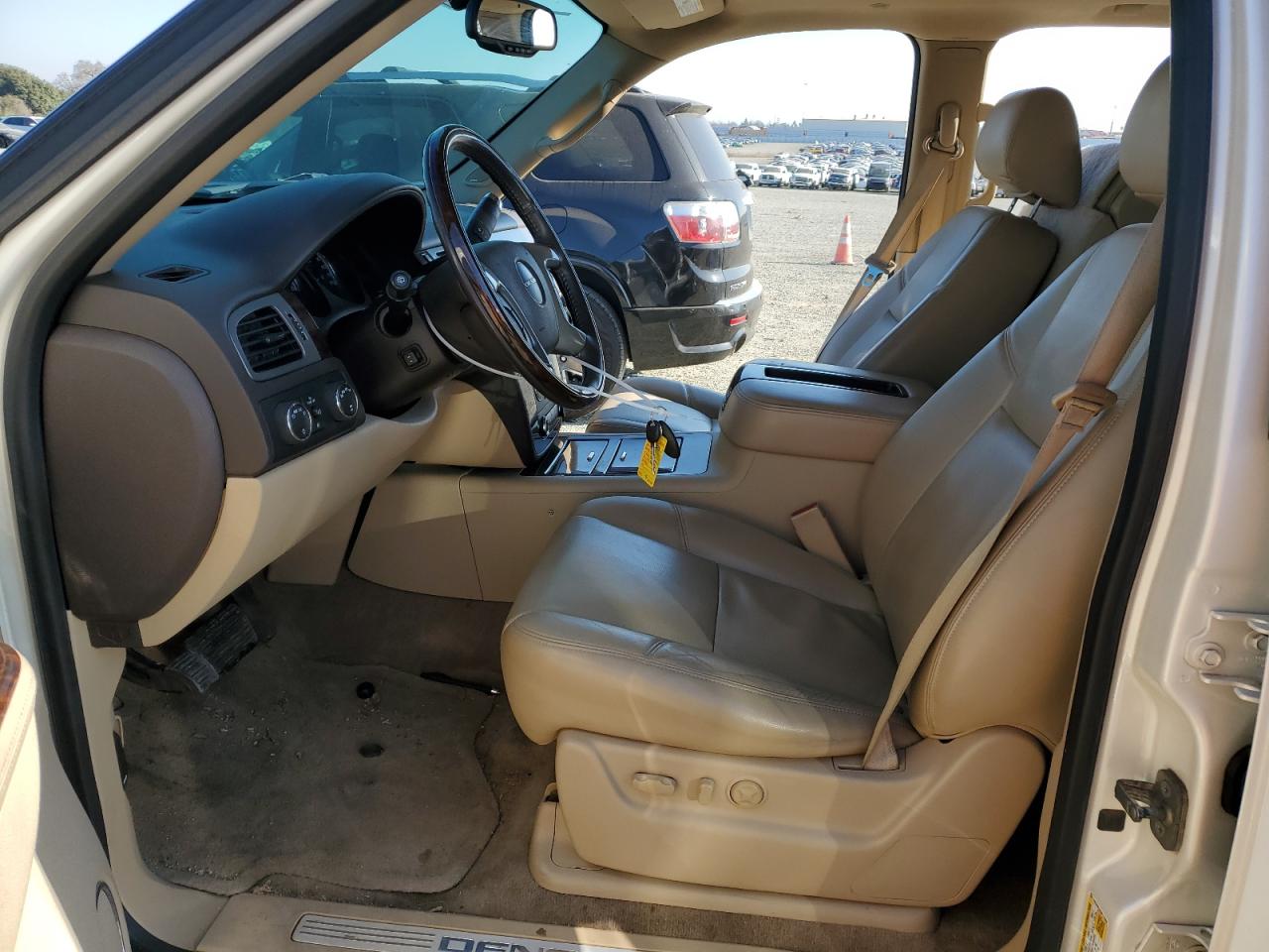 2013 GMC Yukon - Image 7