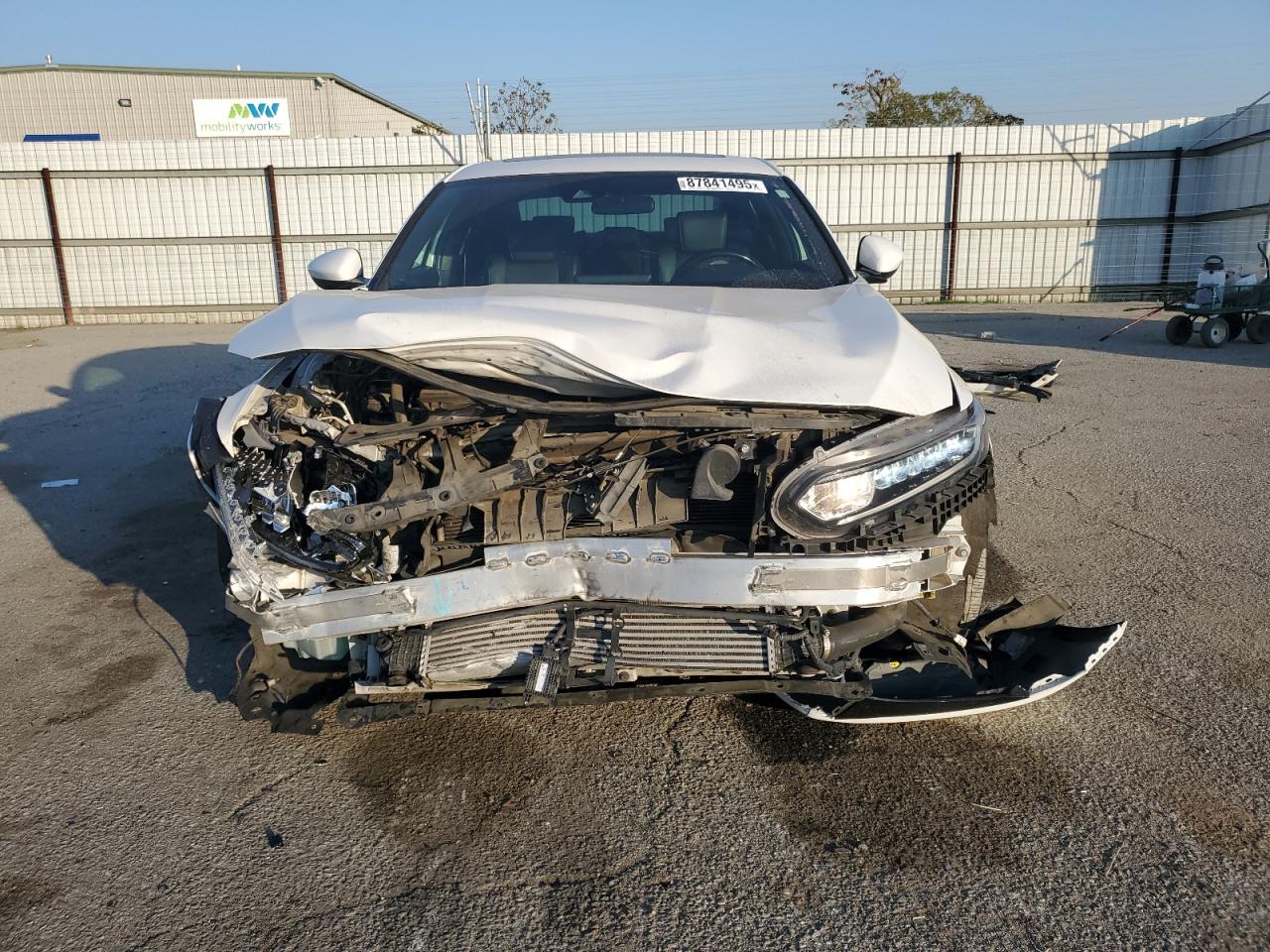 VIN 1HGCV2F39JA022717 2018 HONDA ACCORD no.5