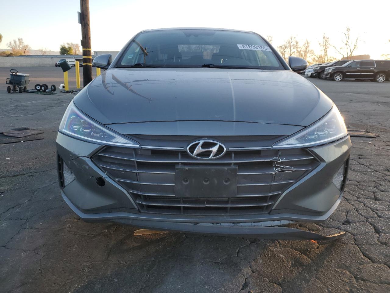 2019 Hyundai Elantra - Image 5