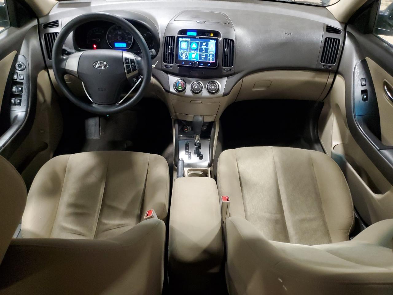 2010 Hyundai Elantra - Image 8