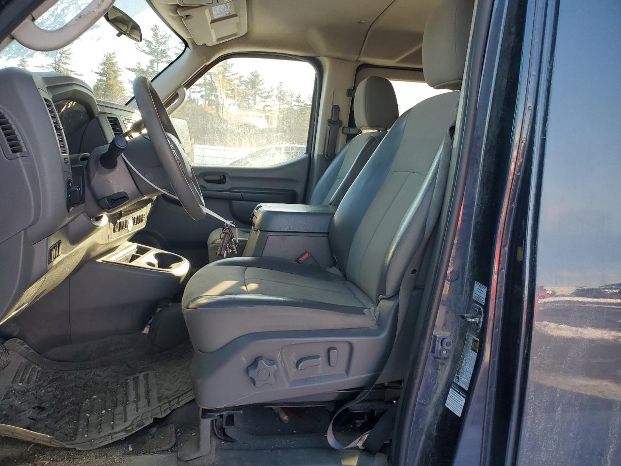 2014 Nissan NV - Image 7