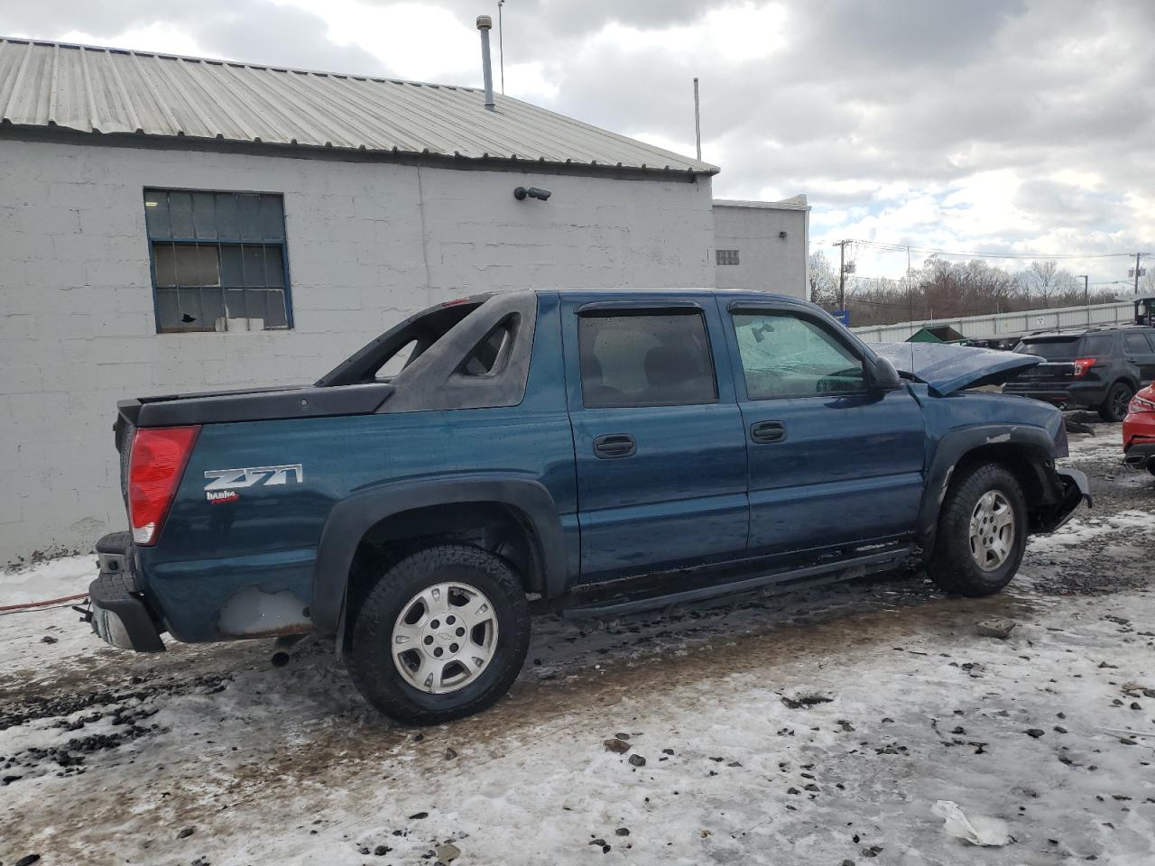 2006 Chevrolet Avalanche - Image 3