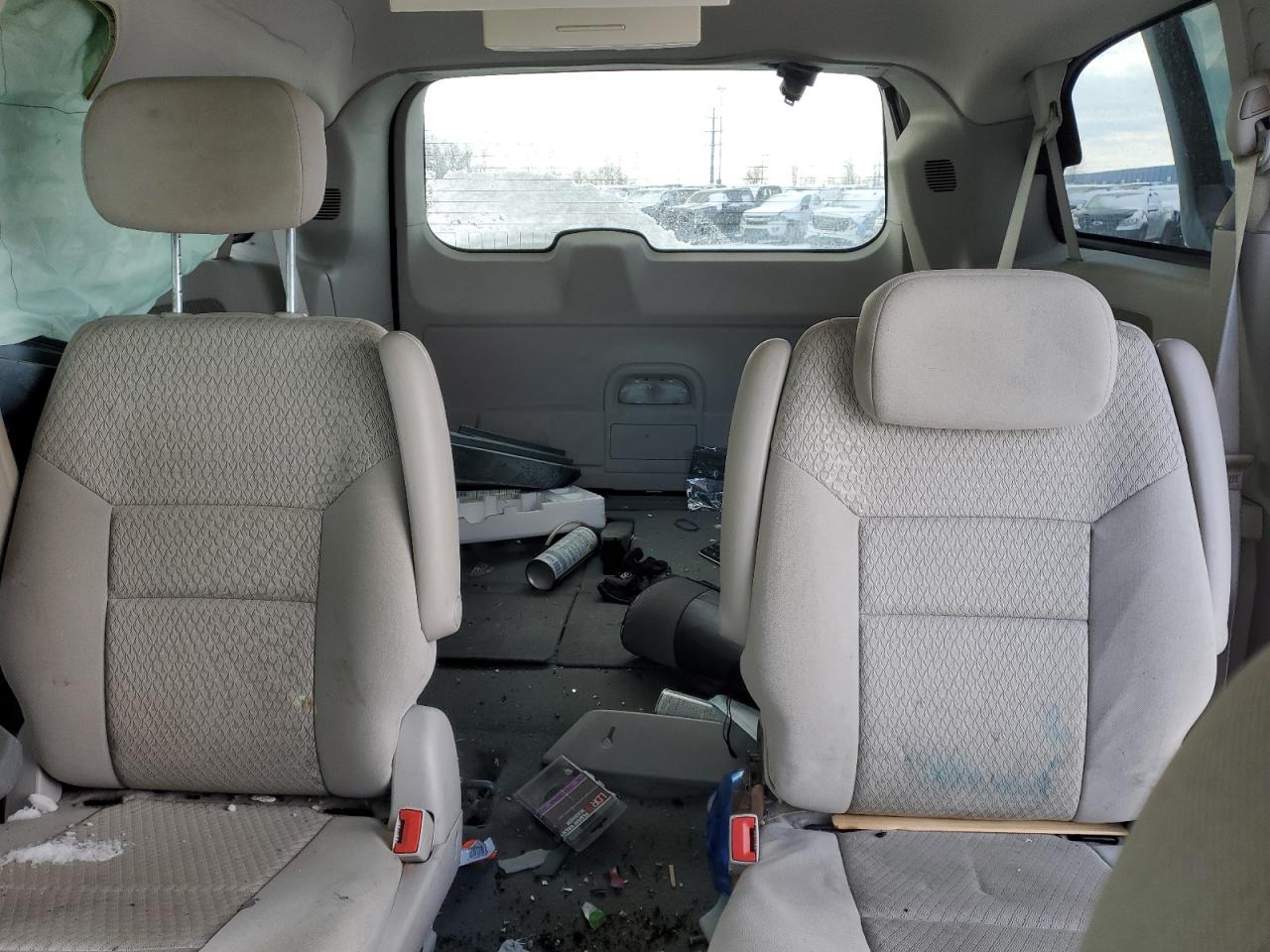 2009 Chrysler Town & Country - Image 10