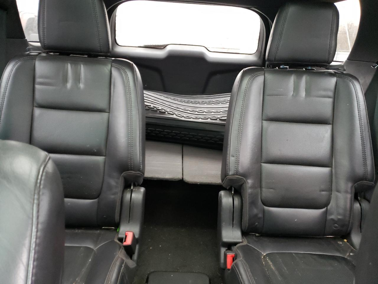 2013 Ford Explorer - Image 10