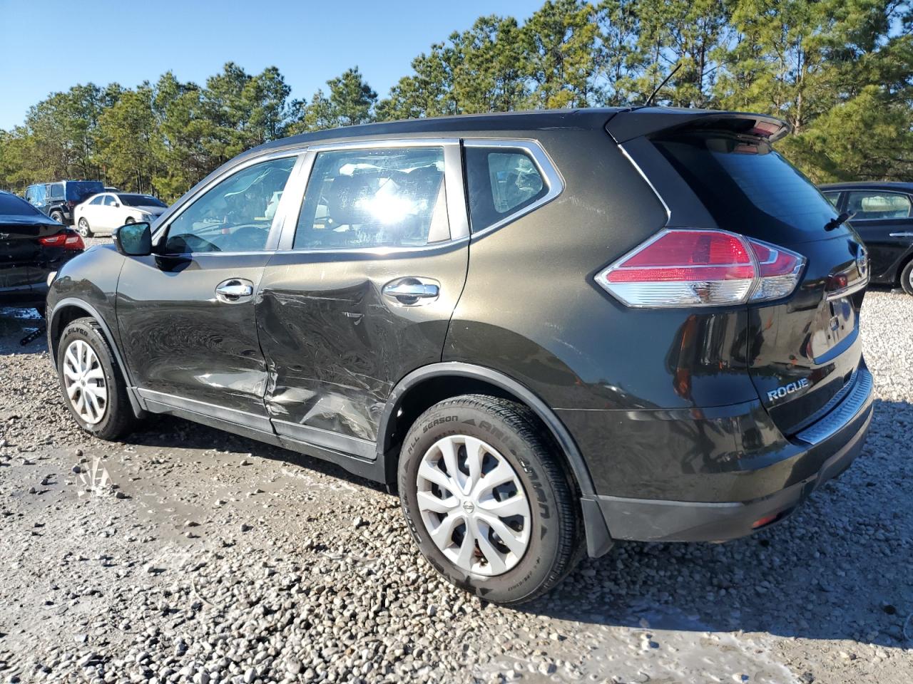 2015 Nissan Rogue - Image 2