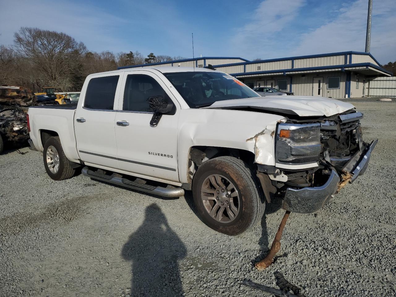 2016 Chevrolet Silverado - Image 4