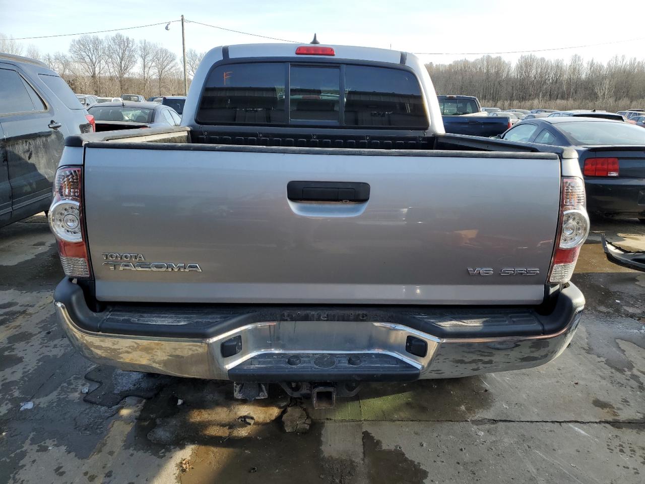 2015 Toyota Tacoma - Image 6