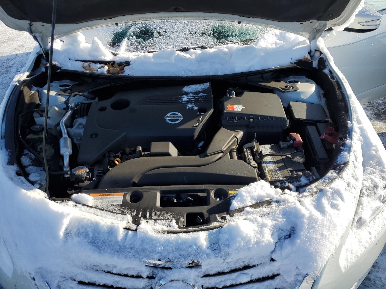2015 Nissan Altima - Image 12