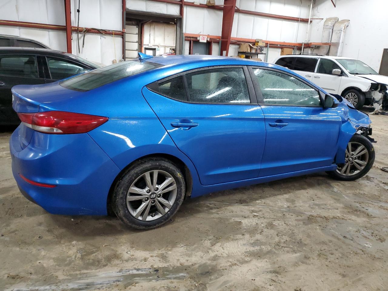 2017 Hyundai Elantra - Image 3