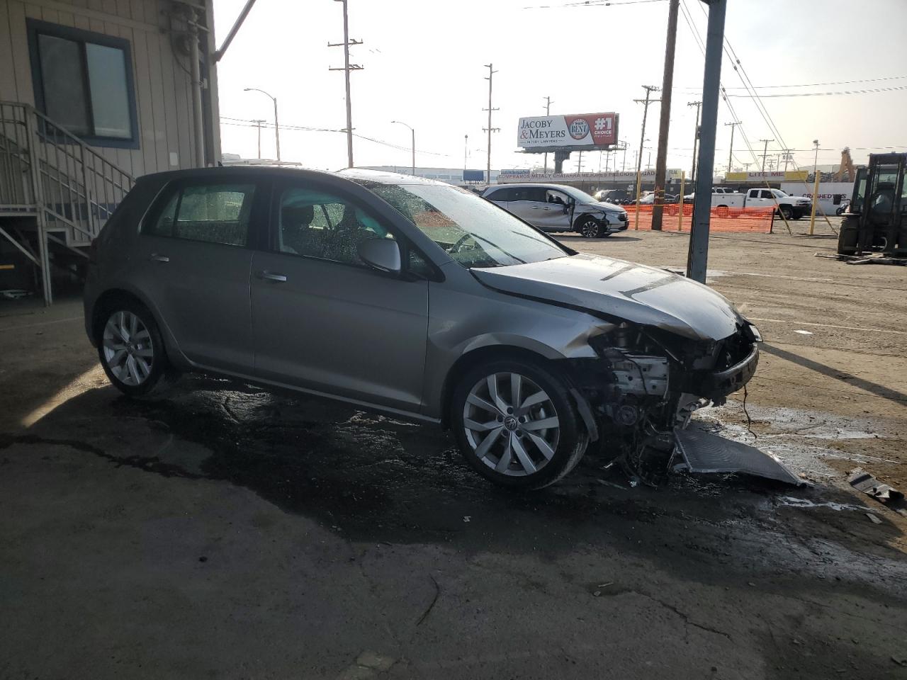 2019 Volkswagen Golf - Image 4