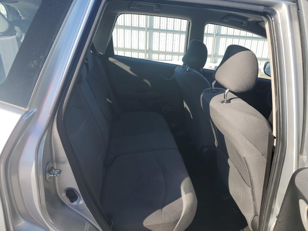 2013 Honda Fit - Image 11