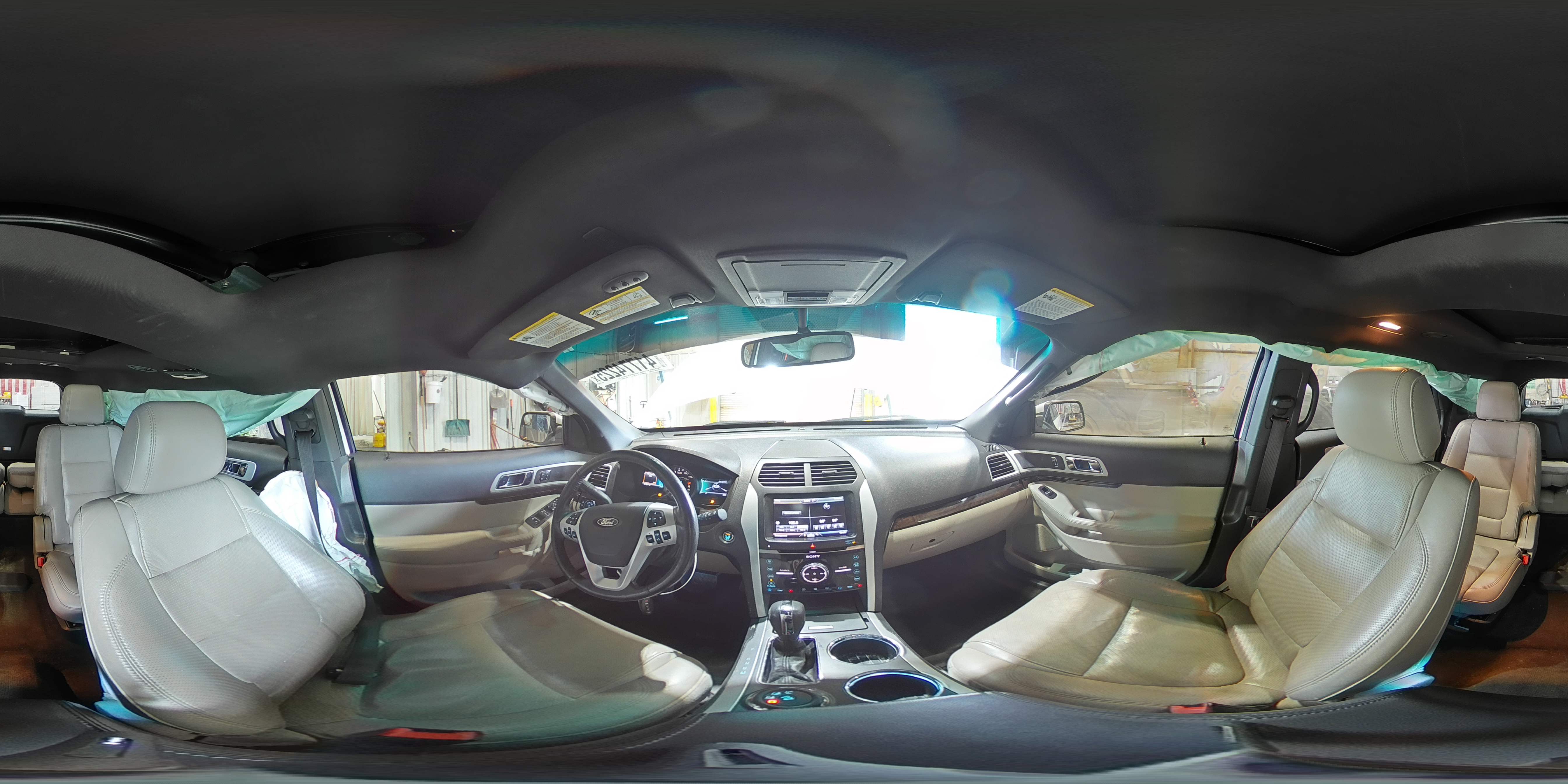 2014 Ford Explorer - Image 14