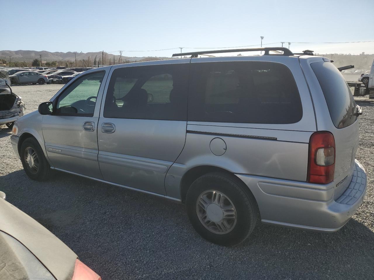 2003 Chevrolet Venture - Image 2